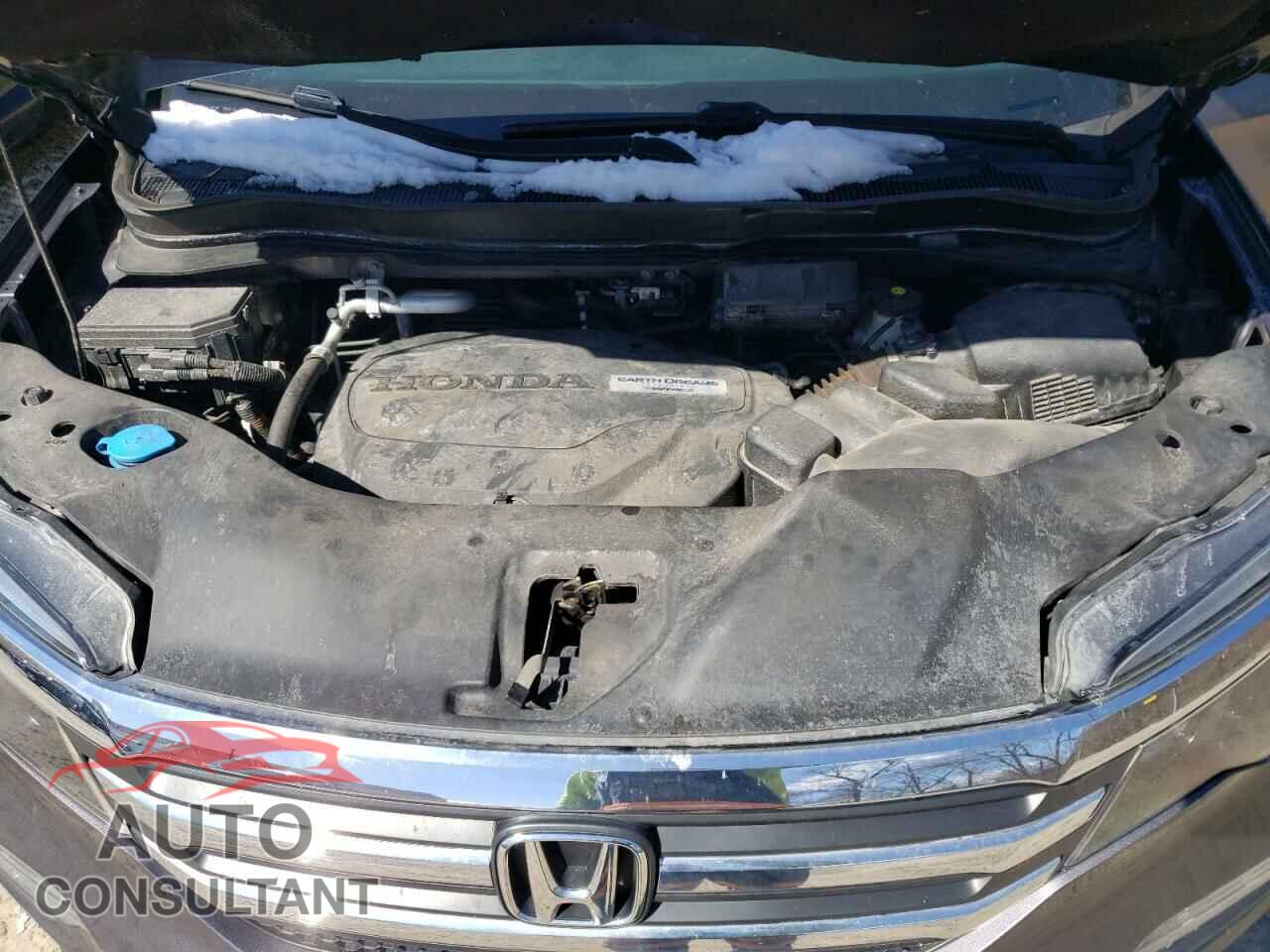 HONDA PILOT 2018 - 5FNYF6H55JB050190