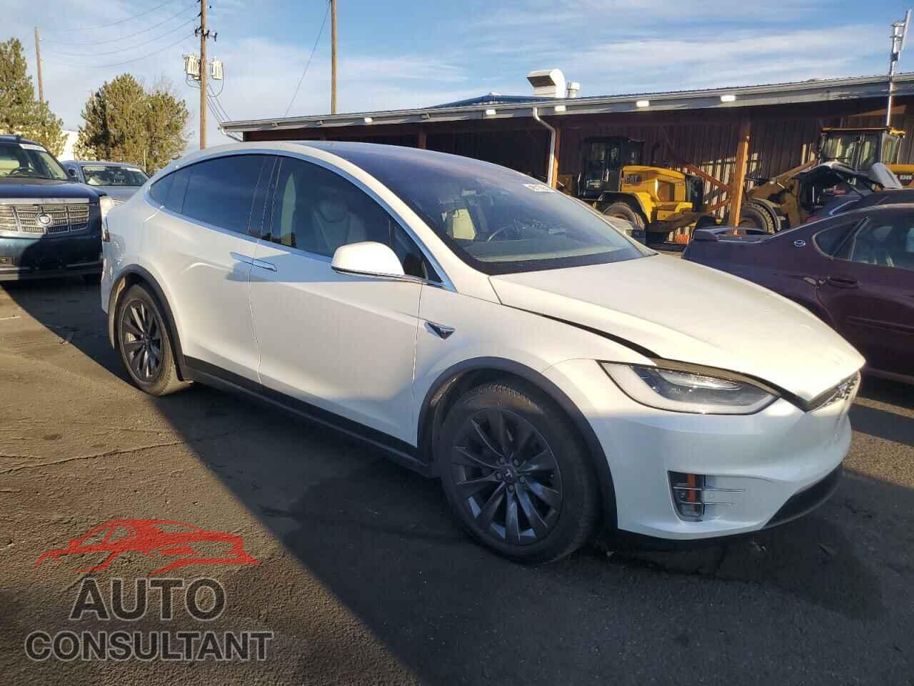 TESLA MODEL X 2017 - 5YJXCDE20HF077701