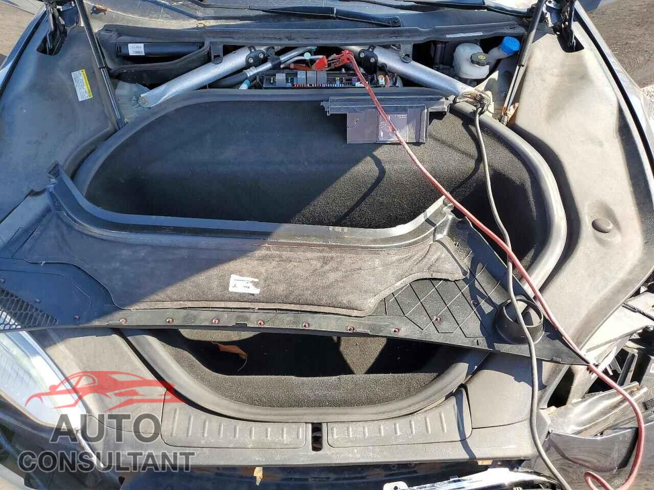TESLA MODEL S 2015 - 5YJSA1E24FF118424