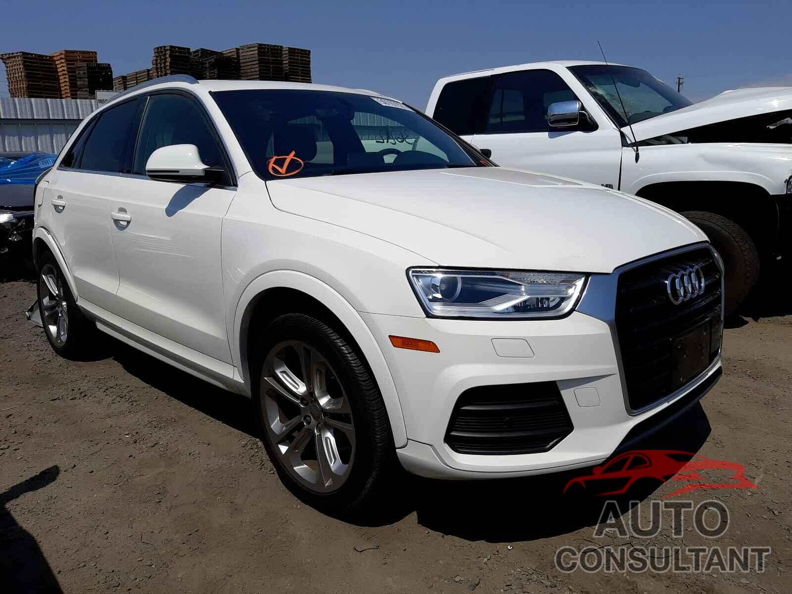 AUDI Q3 2017 - WA1HCCFS0HR009898