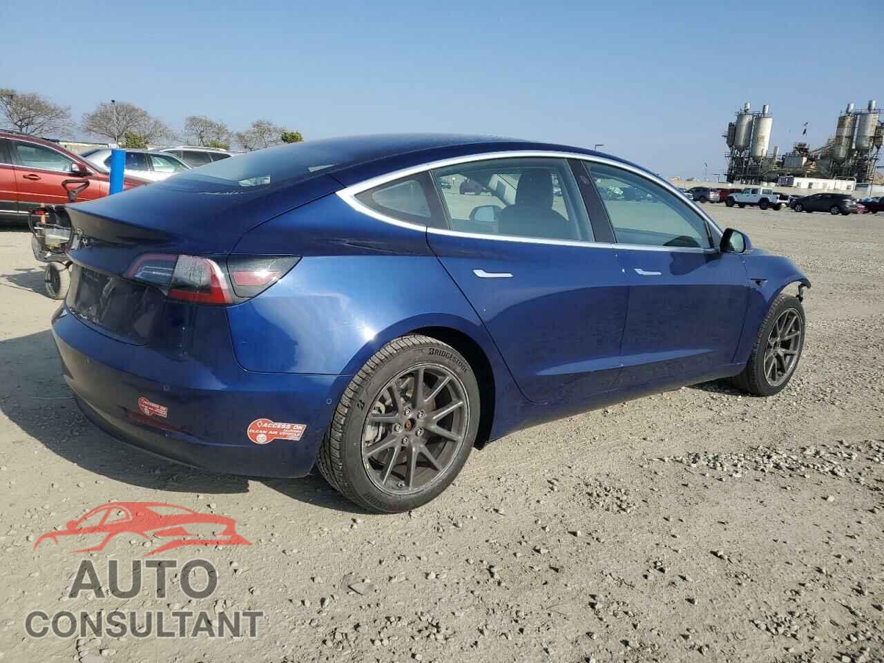 TESLA MODEL 3 2018 - 5YJ3E1EA9JF038657