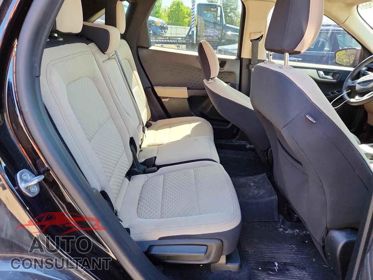 FORD ESCAPE 2020 - 1FMCU0G60LUA28367