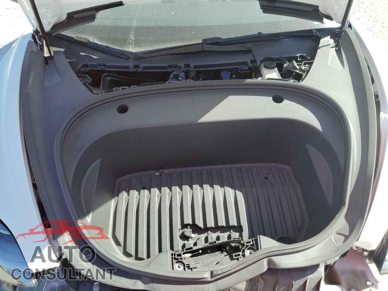 TESLA MODEL 3 2023 - 5YJ3E1EA9PF555000