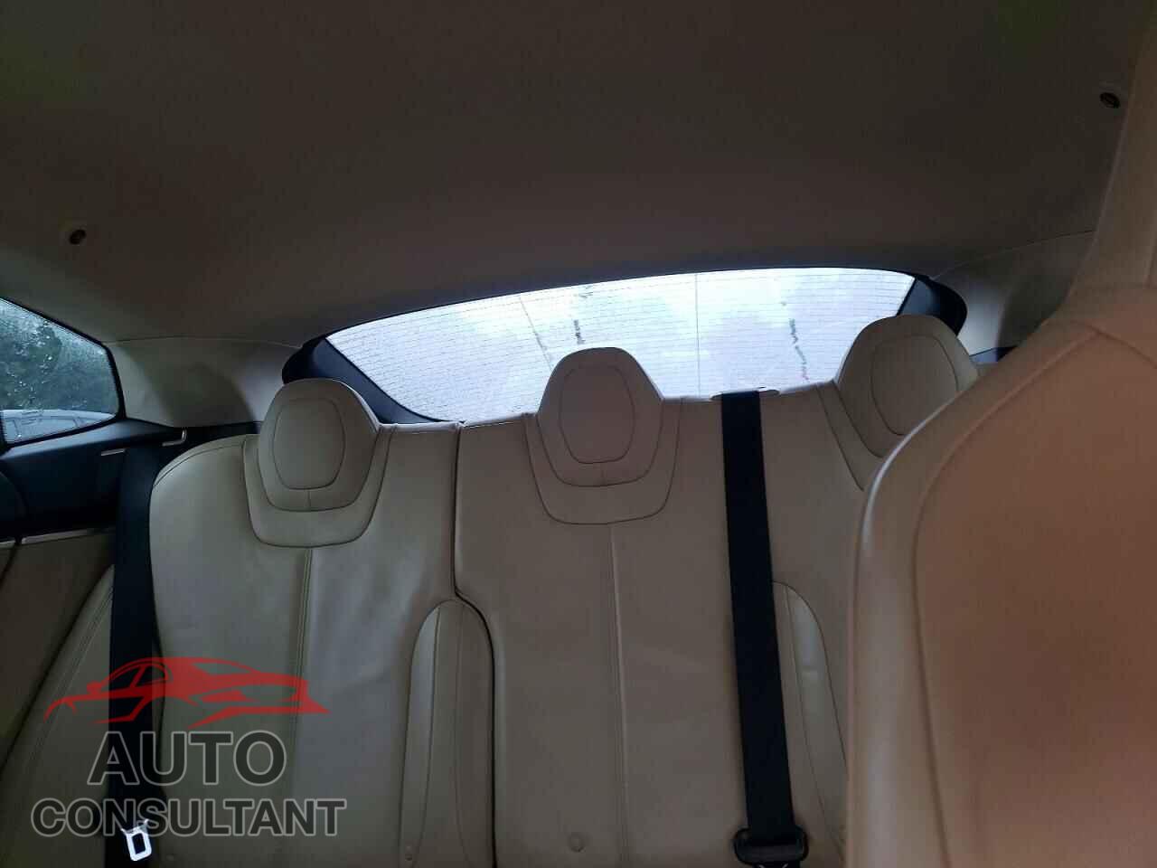 TESLA MODEL S 2013 - 5YJSA1AC2DFP10190
