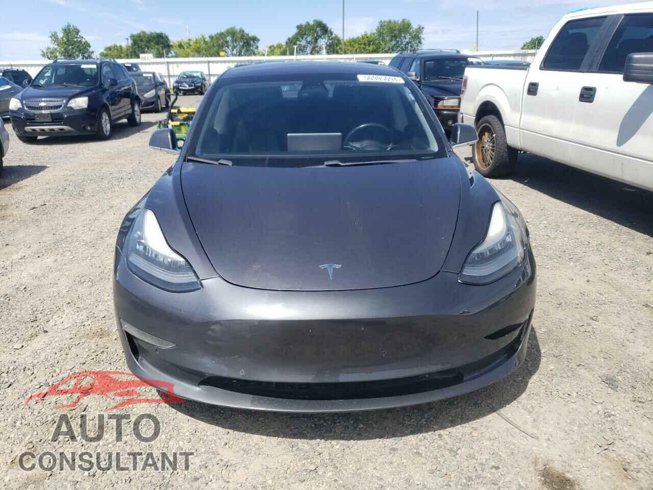 TESLA MODEL 3 2018 - 5YJ3E1EA0JF158573