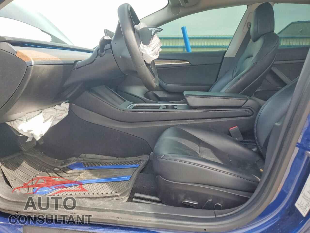 TESLA MODEL 3 2021 - 5YJ3E1EA0MF077402