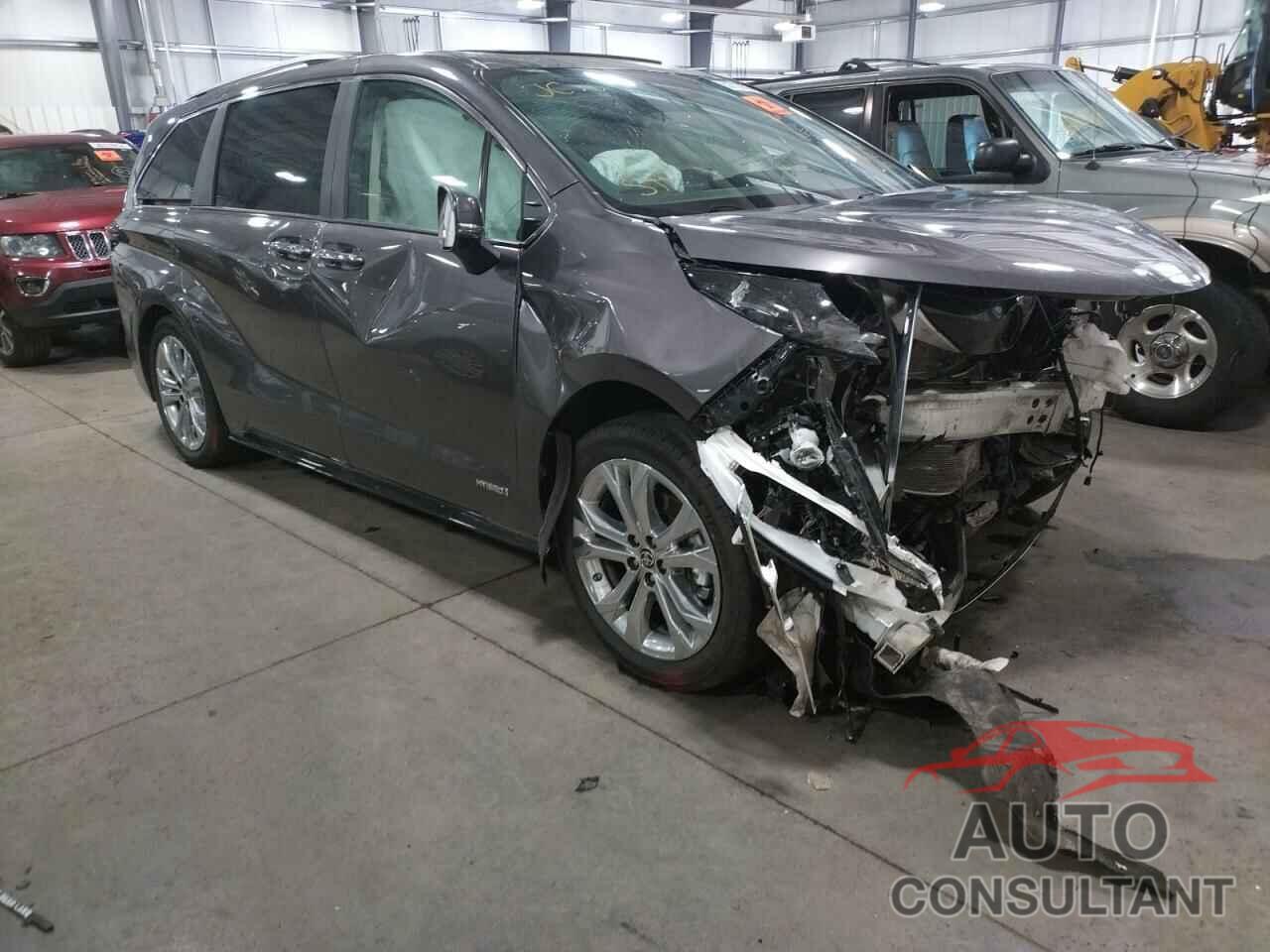 TOYOTA SIENNA 2021 - 5TDERKEC9MS002715