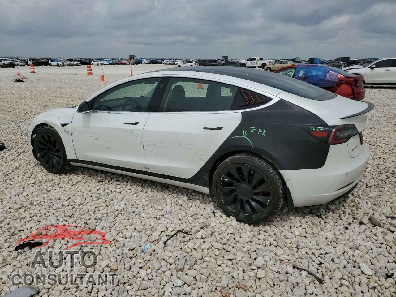 TESLA MODEL 3 2020 - 5YJ3E1EB2LF521015
