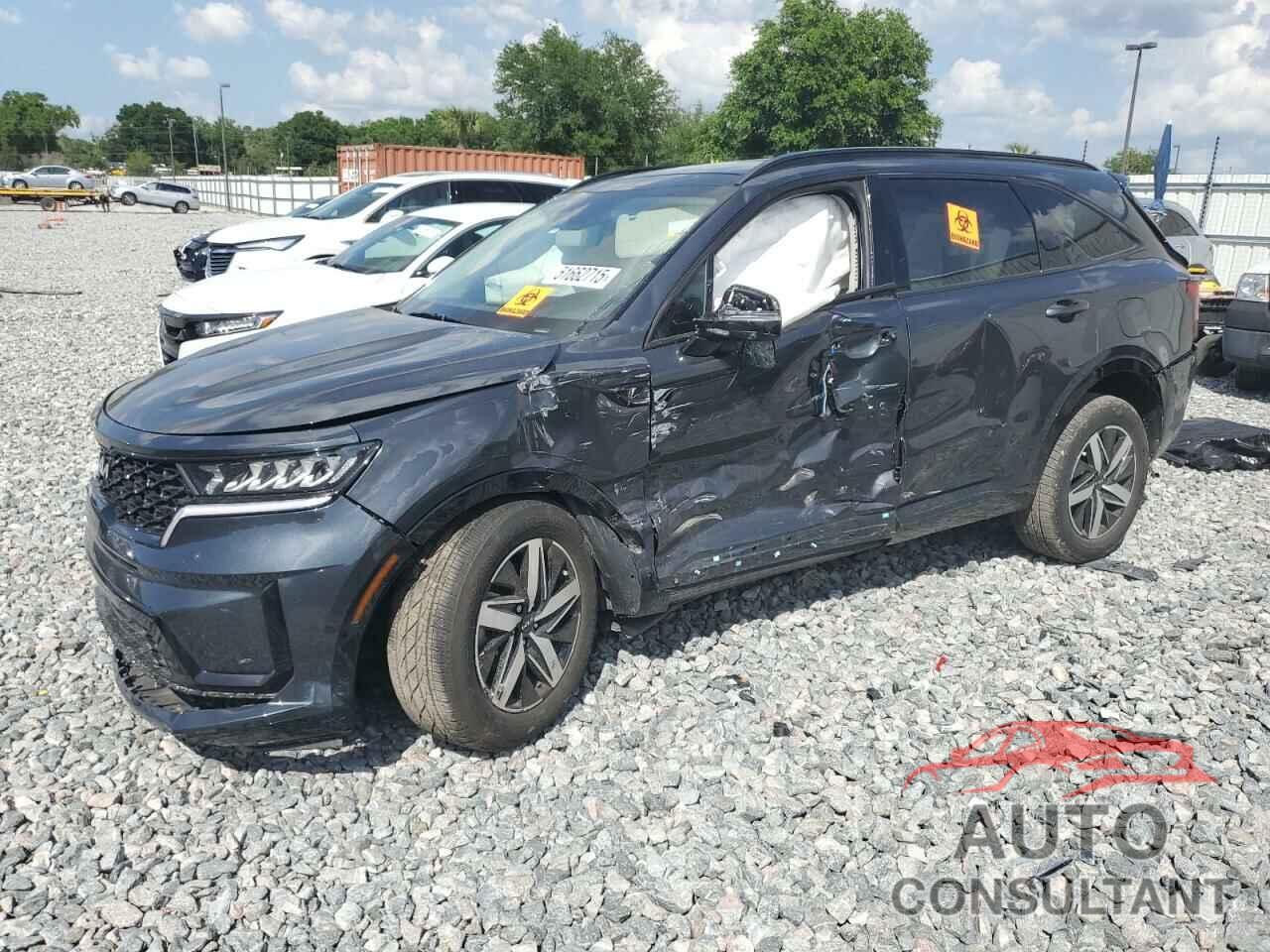 KIA SORENTO 2023 - 5XYRL4LC5PG222422