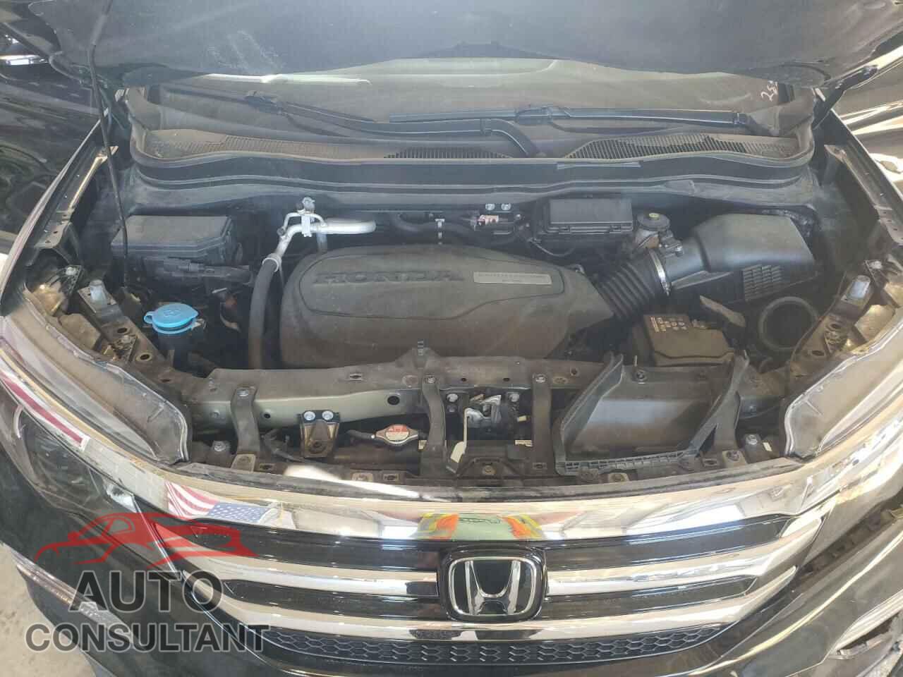 HONDA PILOT 2017 - 5FNYF6H01HB004936