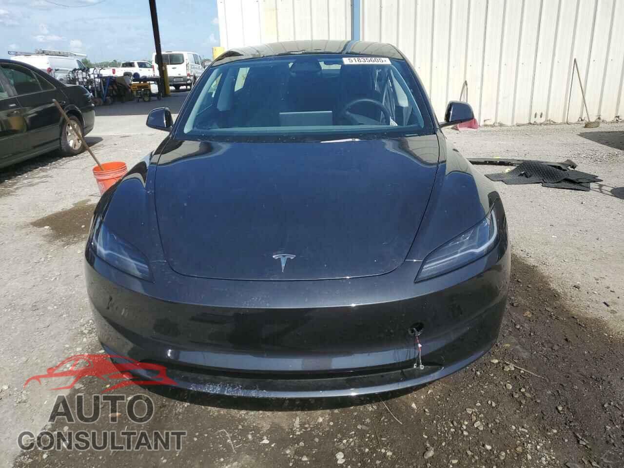 TESLA MODEL 3 2024 - 5YJ3E1EA8RF868400
