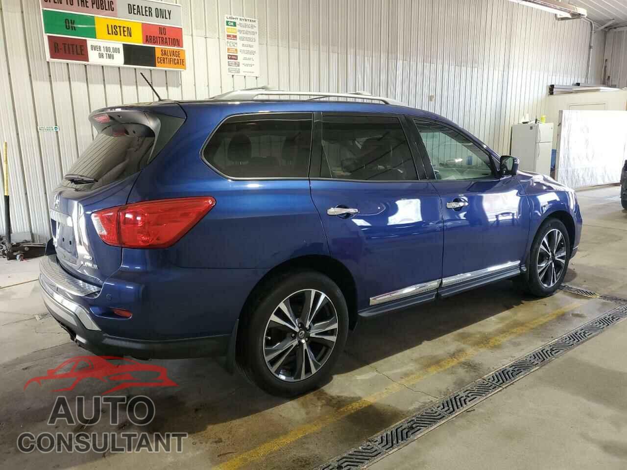 NISSAN PATHFINDER 2017 - 5N1DR2MM5HC627668