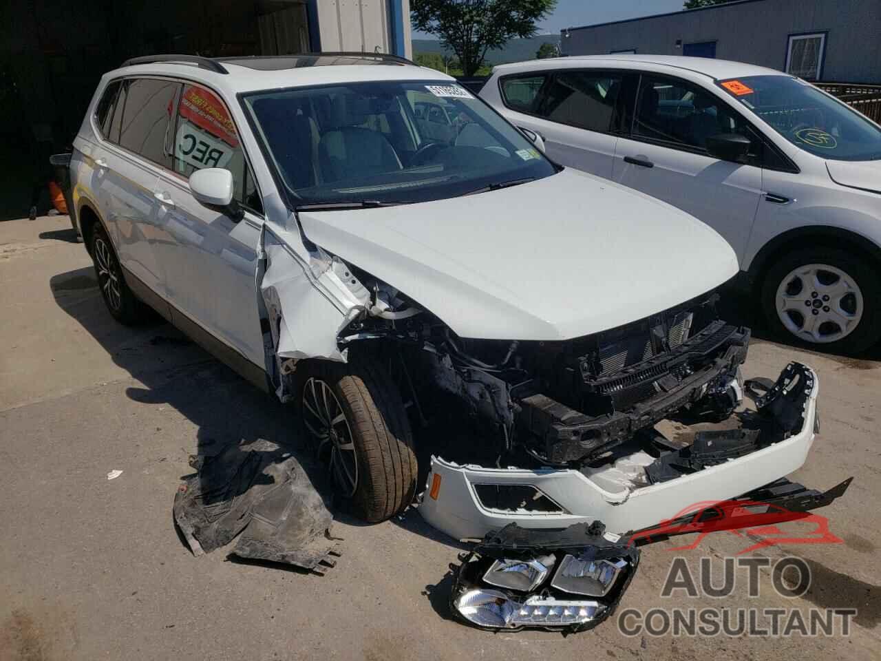 VOLKSWAGEN TIGUAN 2018 - 3VV2B7AX7JM219142