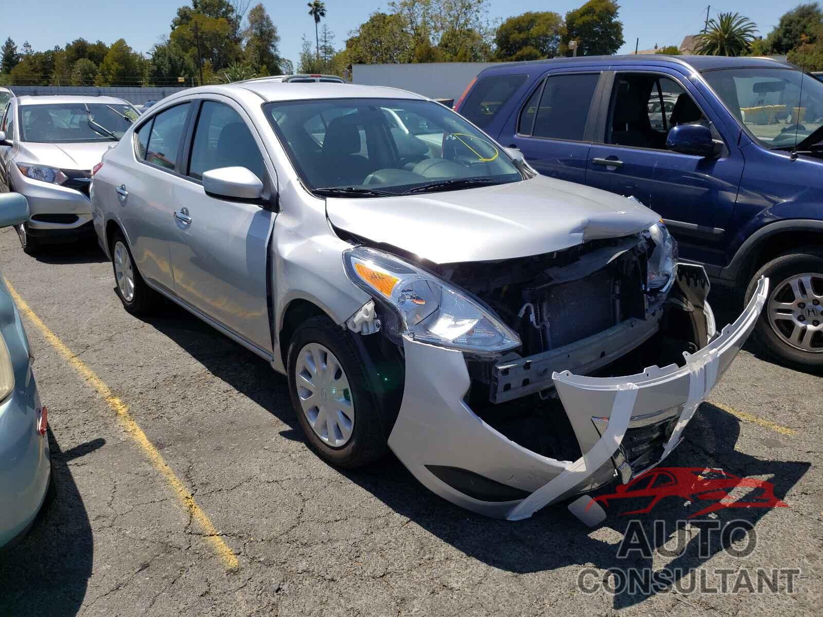 NISSAN VERSA 2019 - 3N1CN7AP9KL817382