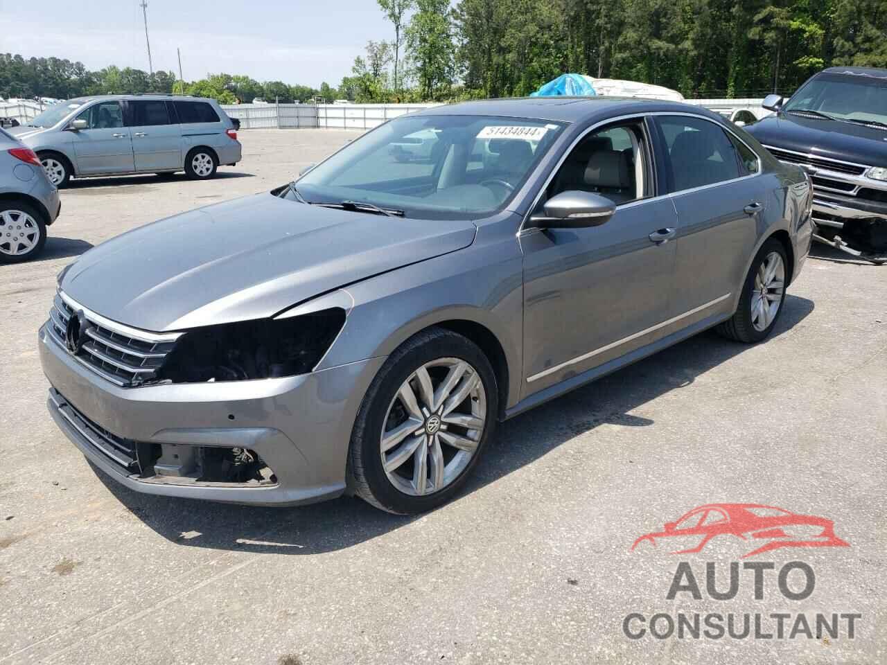 VOLKSWAGEN PASSAT 2017 - 1VWGT7A35HC039830