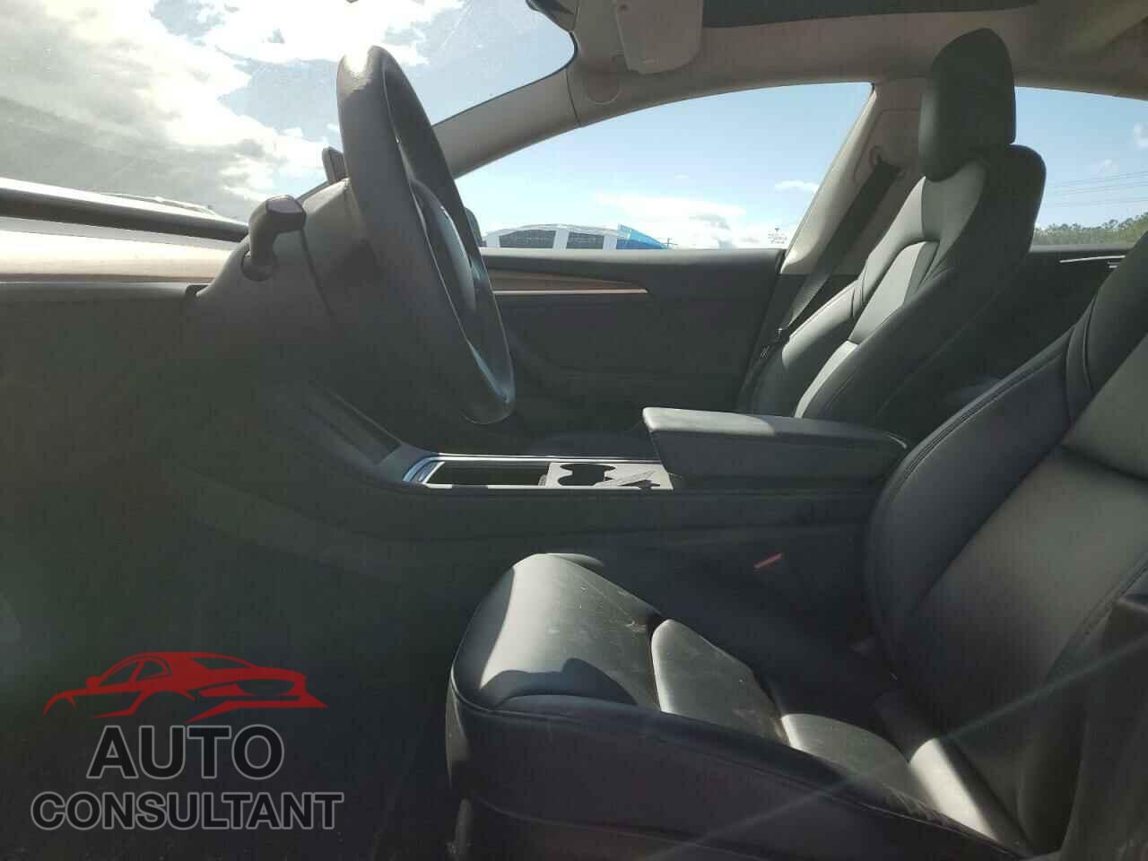 TESLA MODEL 3 2021 - 5YJ3E1EB5MF060135