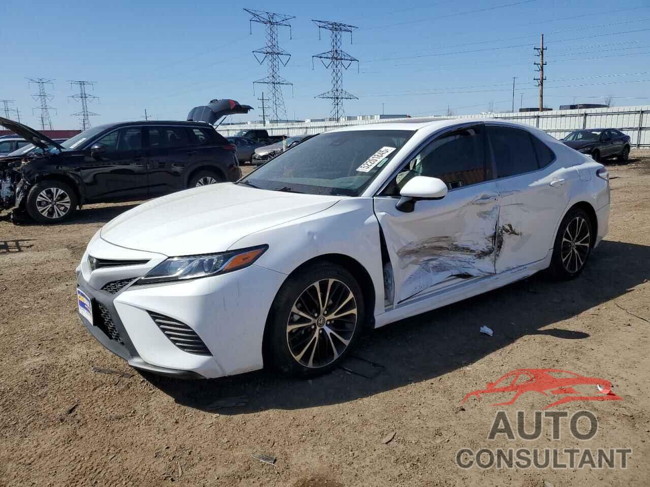 TOYOTA CAMRY 2018 - 4T1B11HK4JU531712