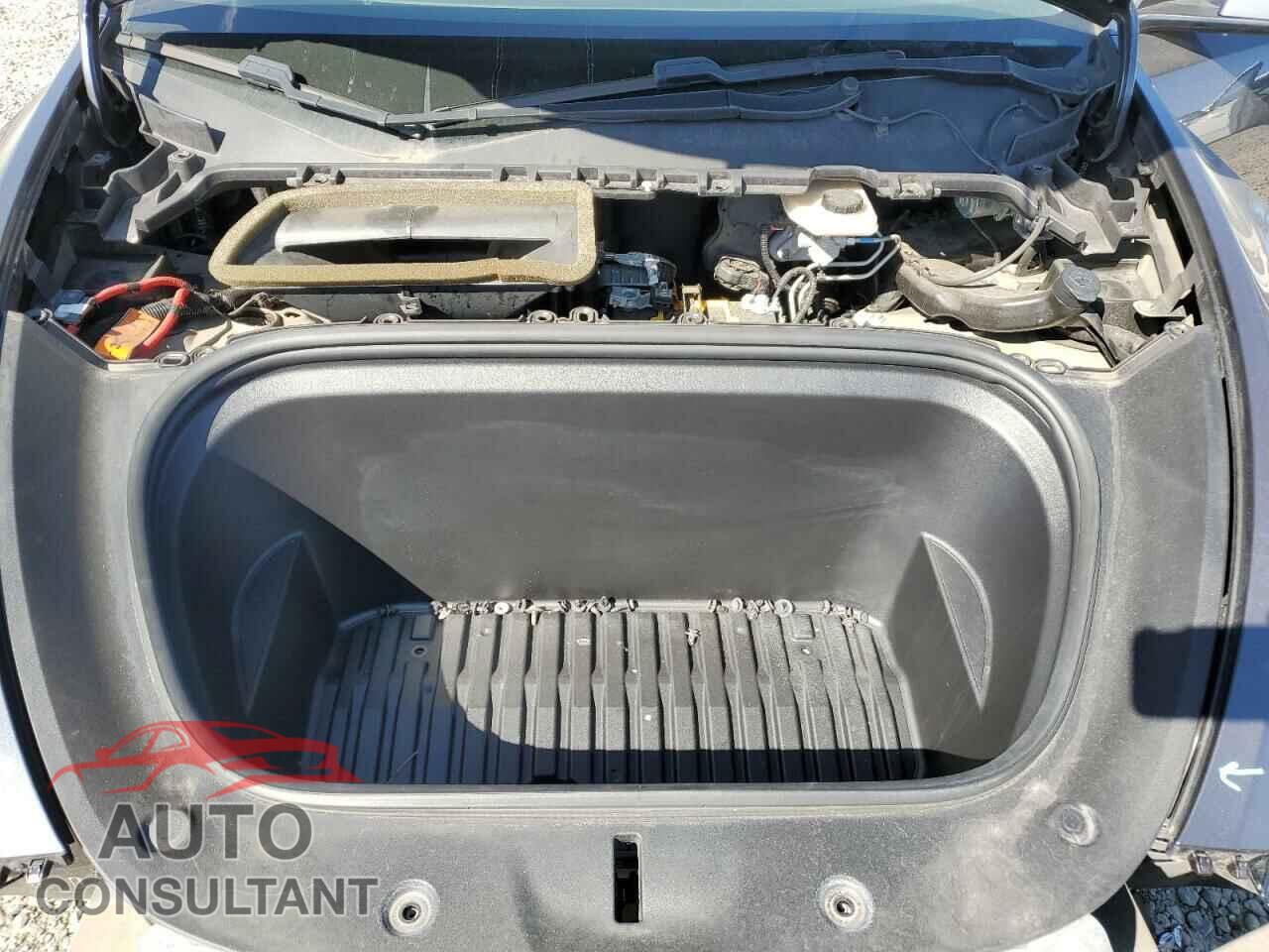 TESLA MODEL Y 2020 - 5YJYGDEEXLF017789