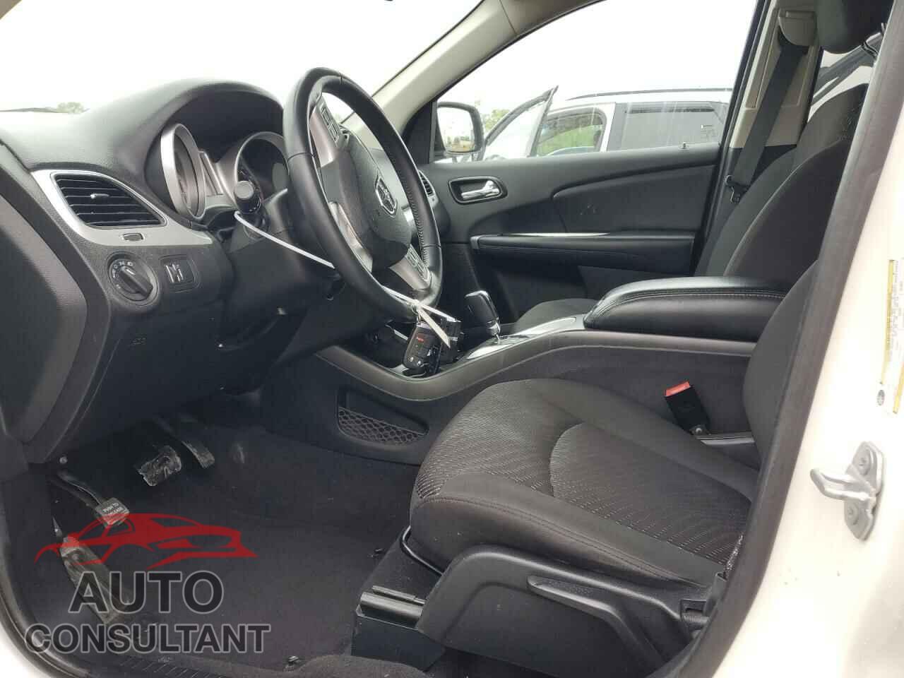DODGE JOURNEY 2018 - 3C4PDCAB3JT217051