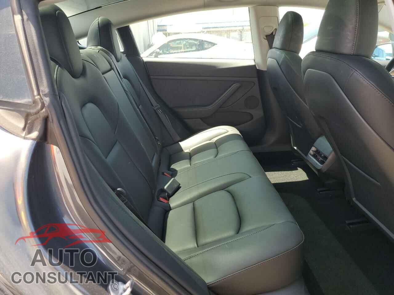 TESLA MODEL 3 2023 - 5YJ3E1EB6PF669660