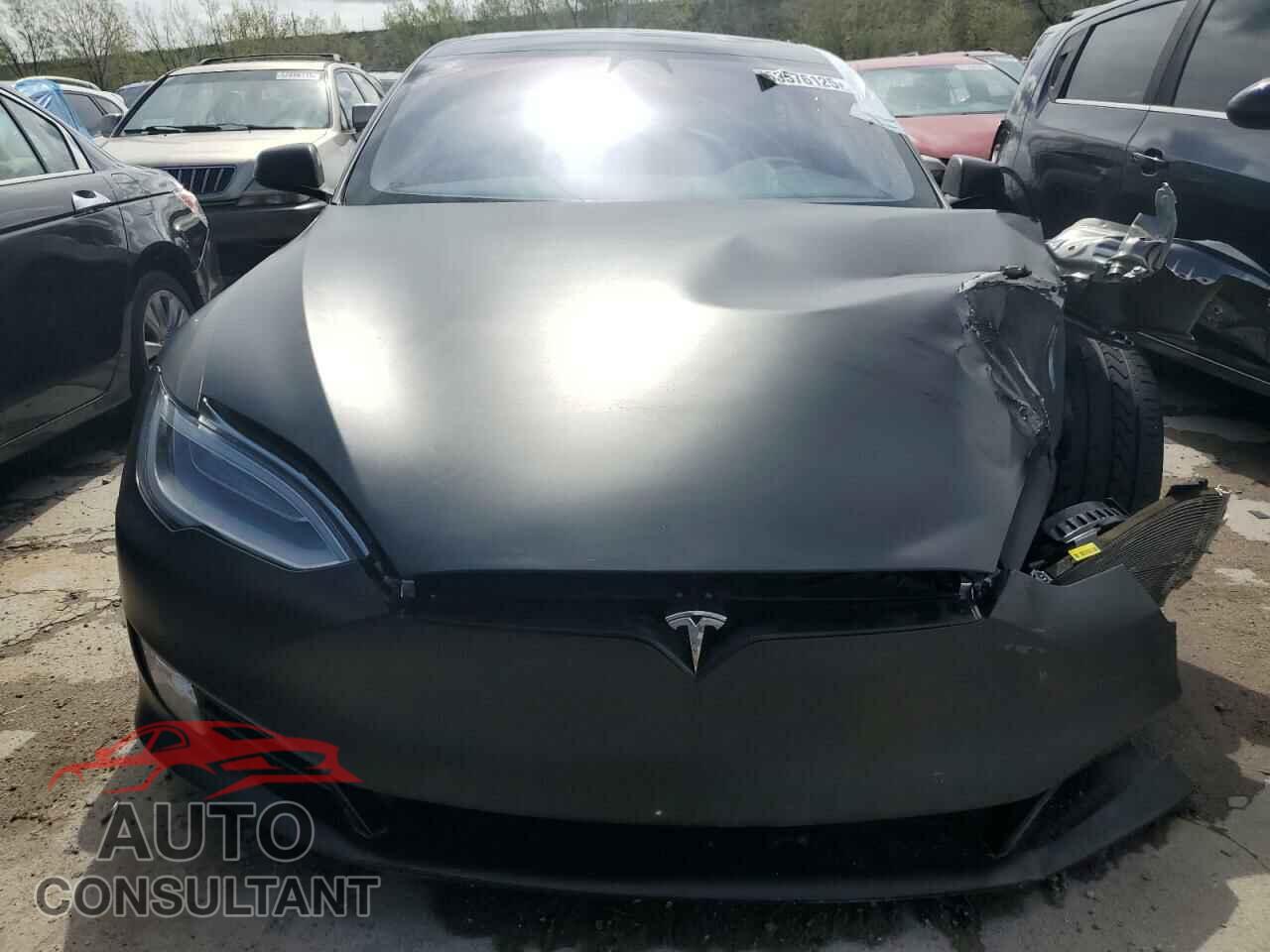 TESLA MODEL S 2020 - 5YJSA1E28LF400562