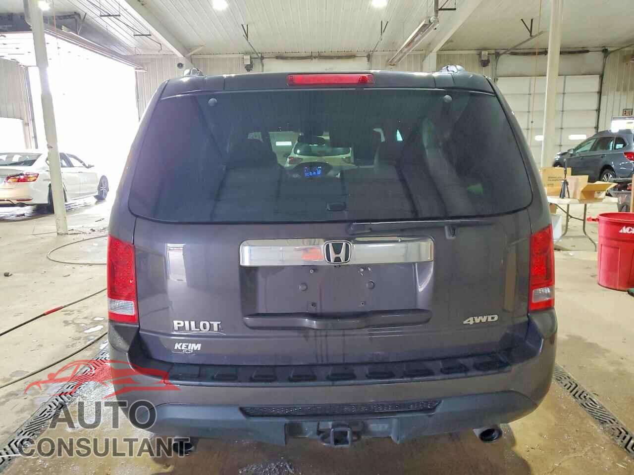 HONDA PILOT 2013 - 5FNYF4H50DB004792