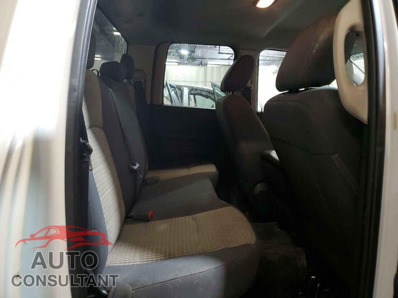 DODGE RAM 1500 2012 - 1C6RD7FT8CS223537