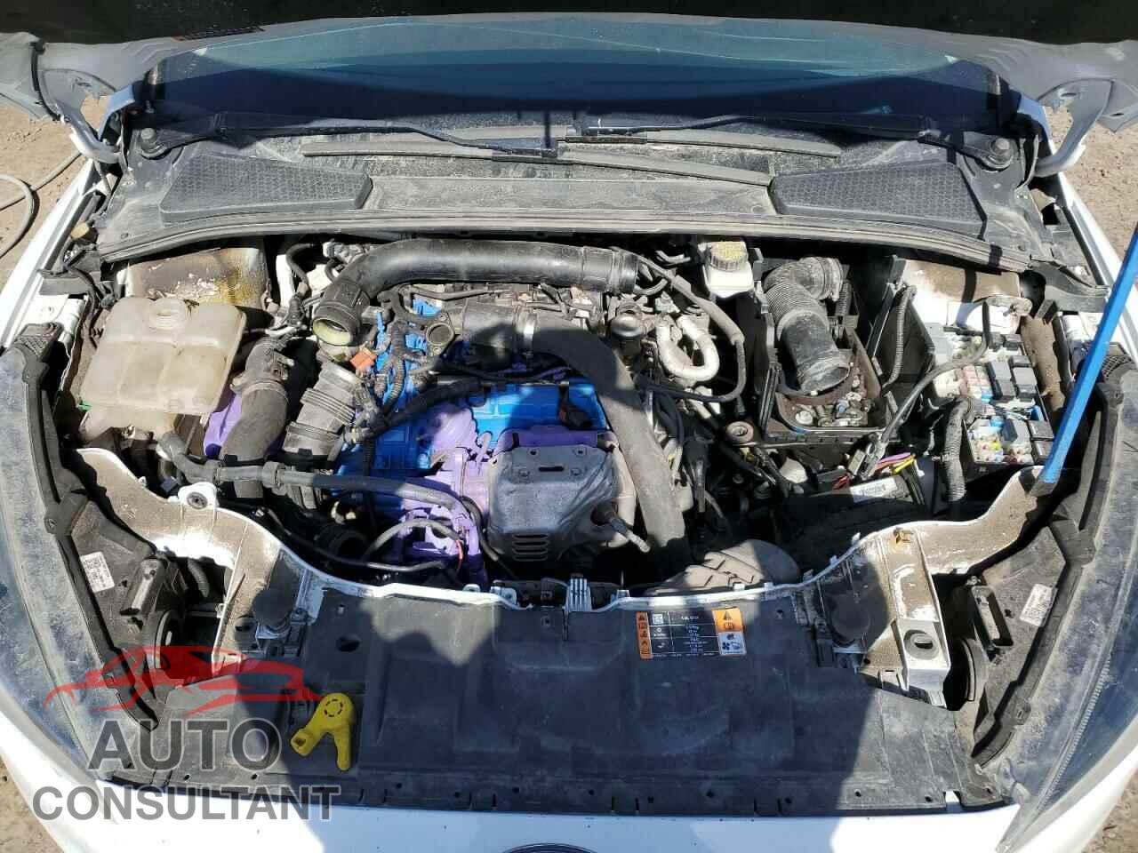 FORD FOCUS 2018 - 1FADP3FE7JL317359