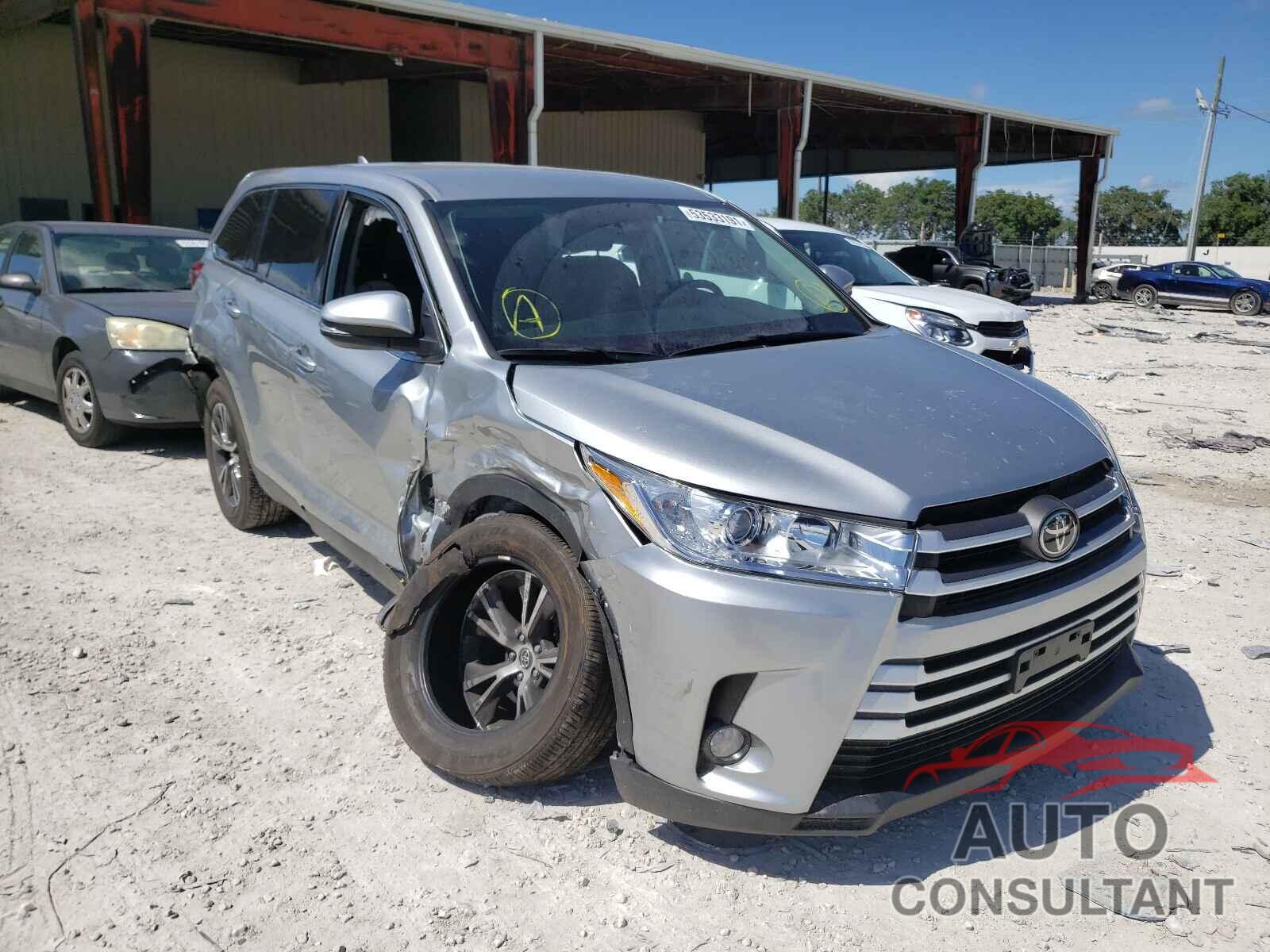 TOYOTA HIGHLANDER 2019 - 5TDZZRFH0KS302239