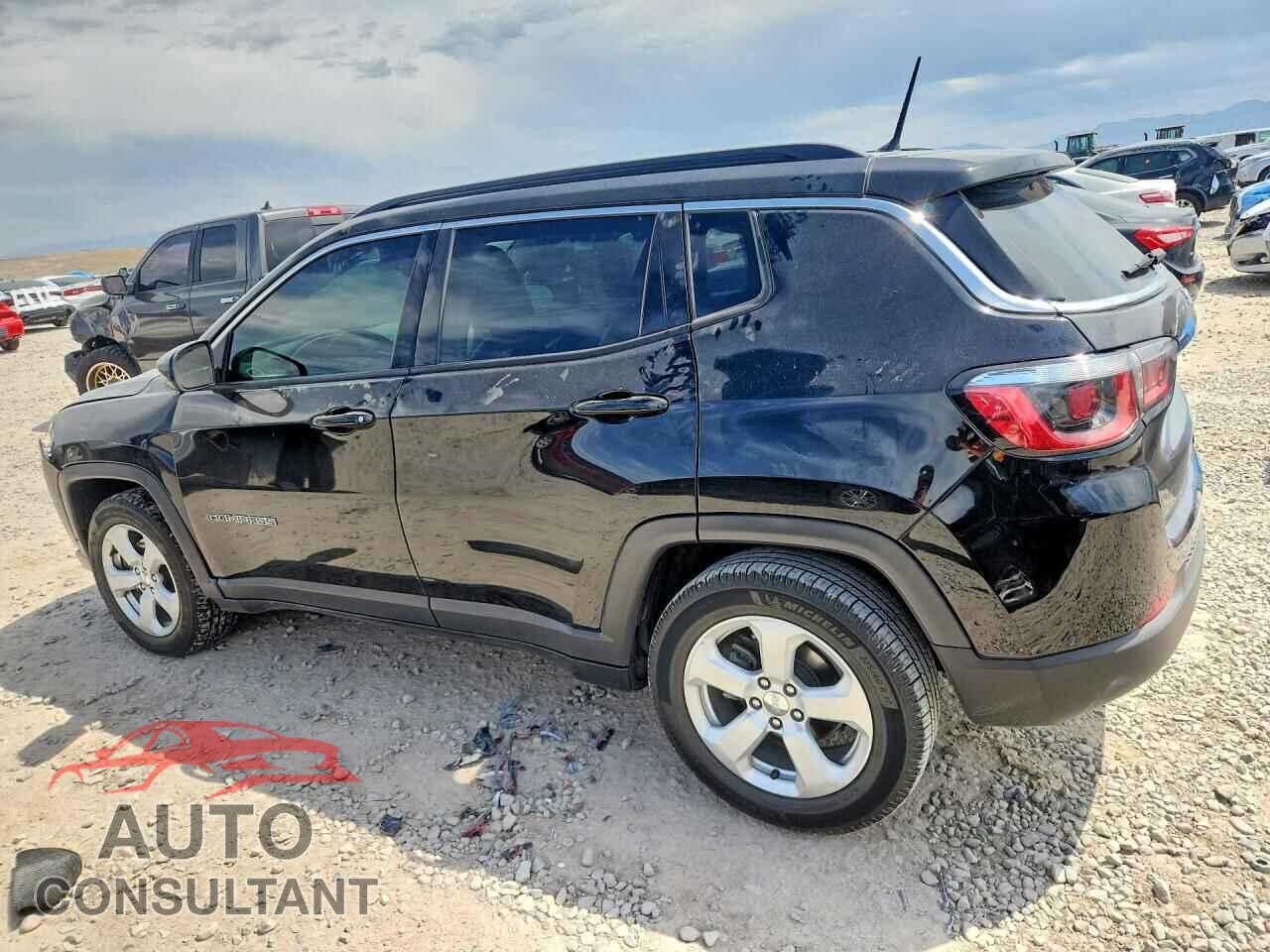 JEEP COMPASS 2018 - 3C4NJCBB2JT461756