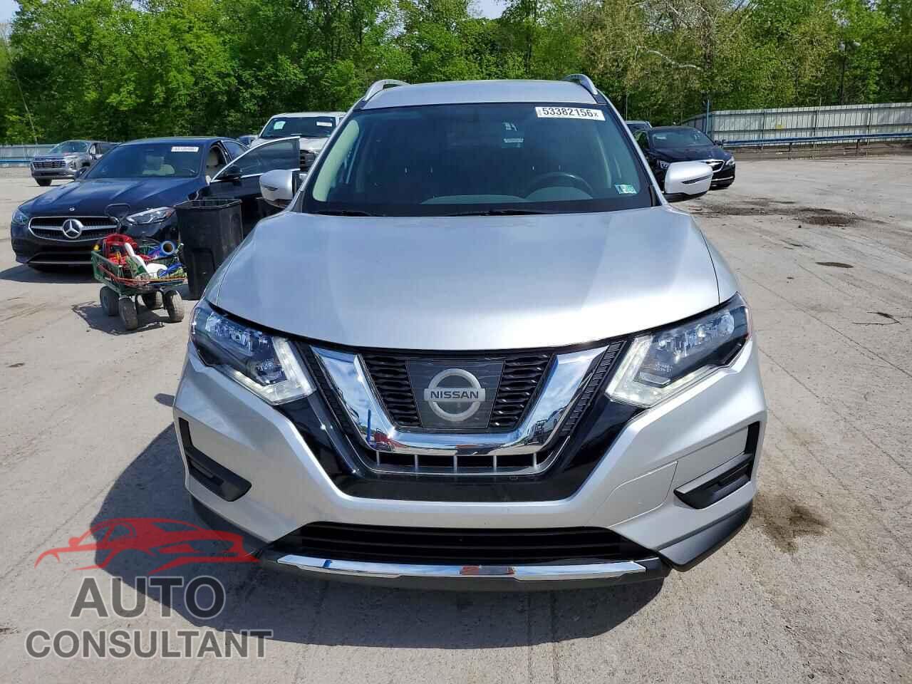 NISSAN ROGUE 2017 - KNMAT2MVXHP595682