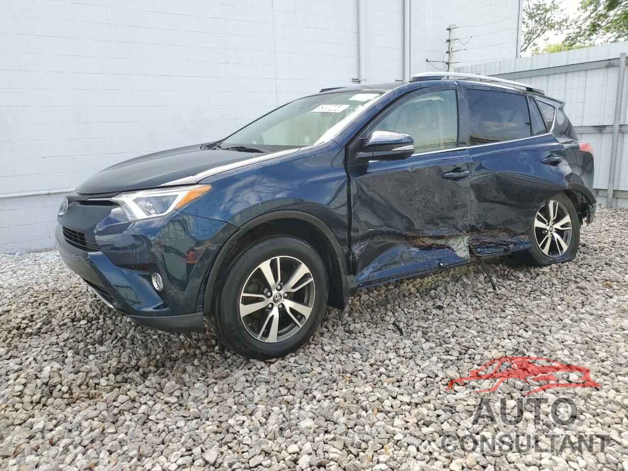 TOYOTA RAV4 2018 - JTMRFREV6JJ747578