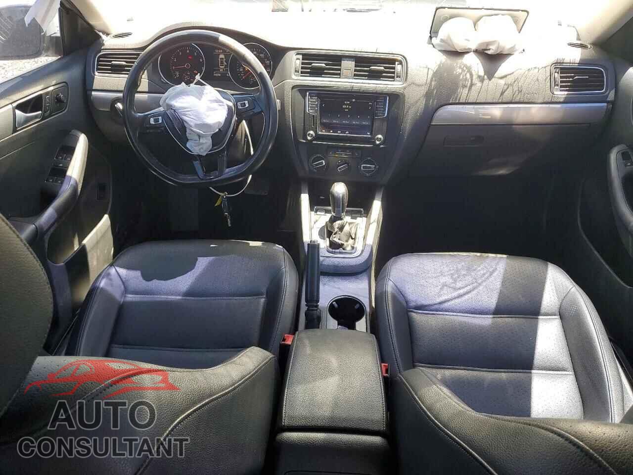 VOLKSWAGEN JETTA 2017 - 3VWDB7AJ6HM336236