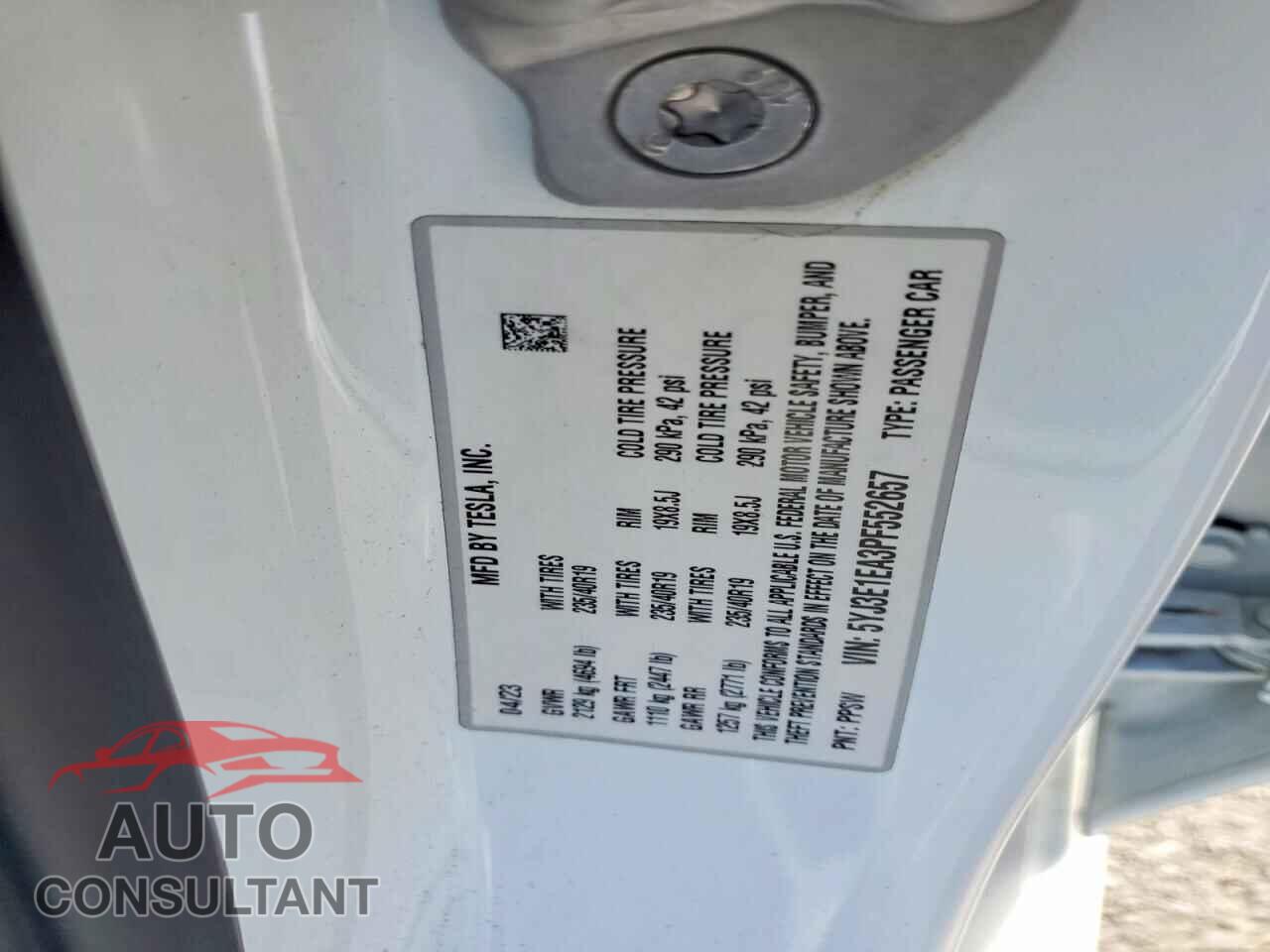 TESLA MODEL 3 2023 - 5YJ3E1EA3PF552657