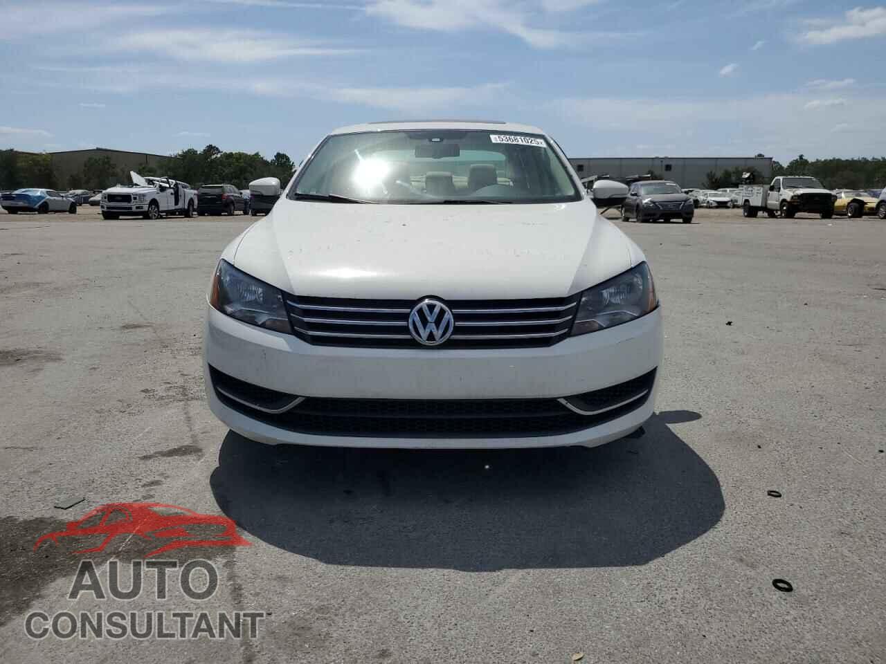 VOLKSWAGEN PASSAT 2014 - 1VWBT7A3XEC031938
