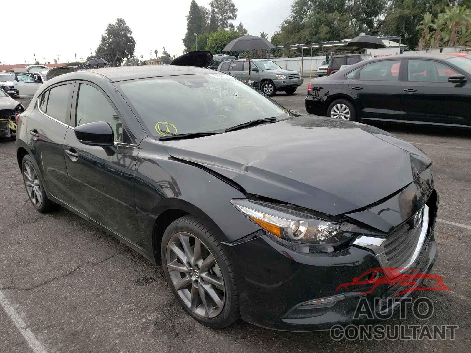 MAZDA 3 2018 - 3MZBN1L39JM241573