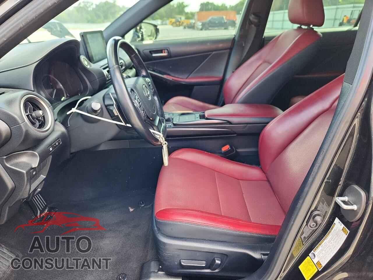 LEXUS IS 2021 - JTHCA1D24M5115753