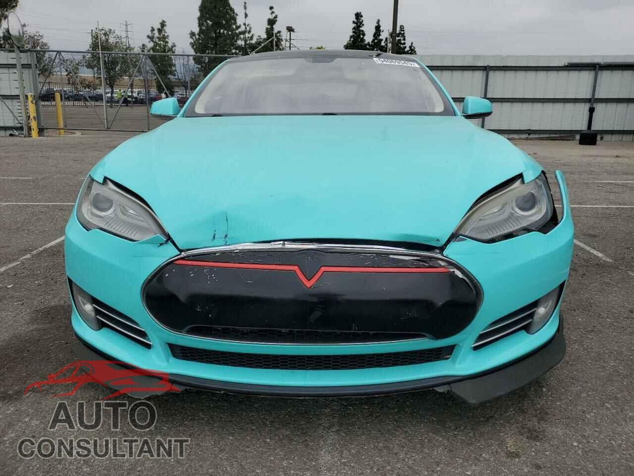 TESLA MODEL S 2013 - 5YJSA1DN6DFP05779