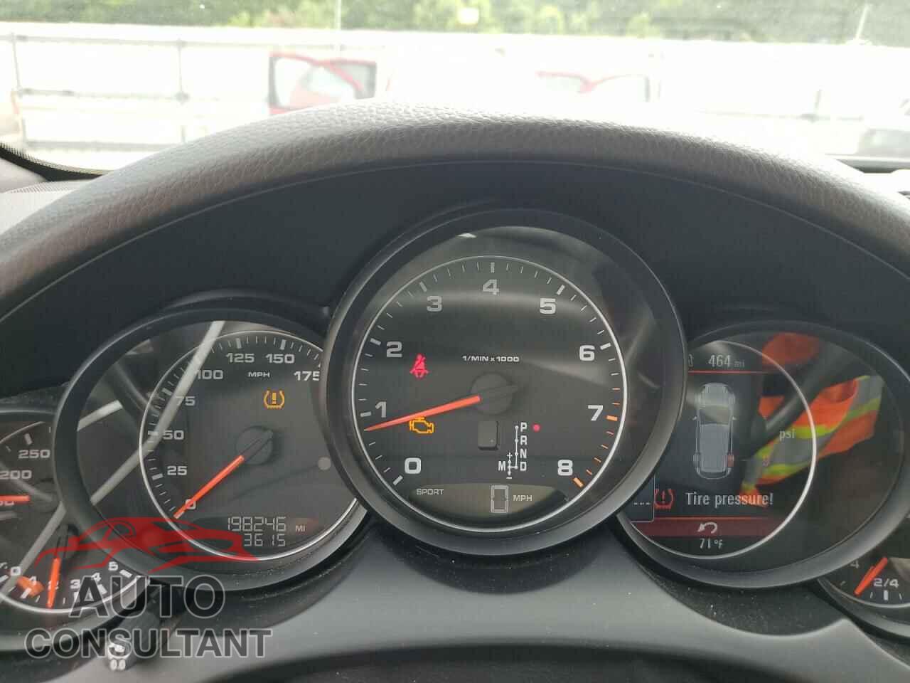 PORSCHE CAYENNE 2012 - WP1AA2A23CLA01397