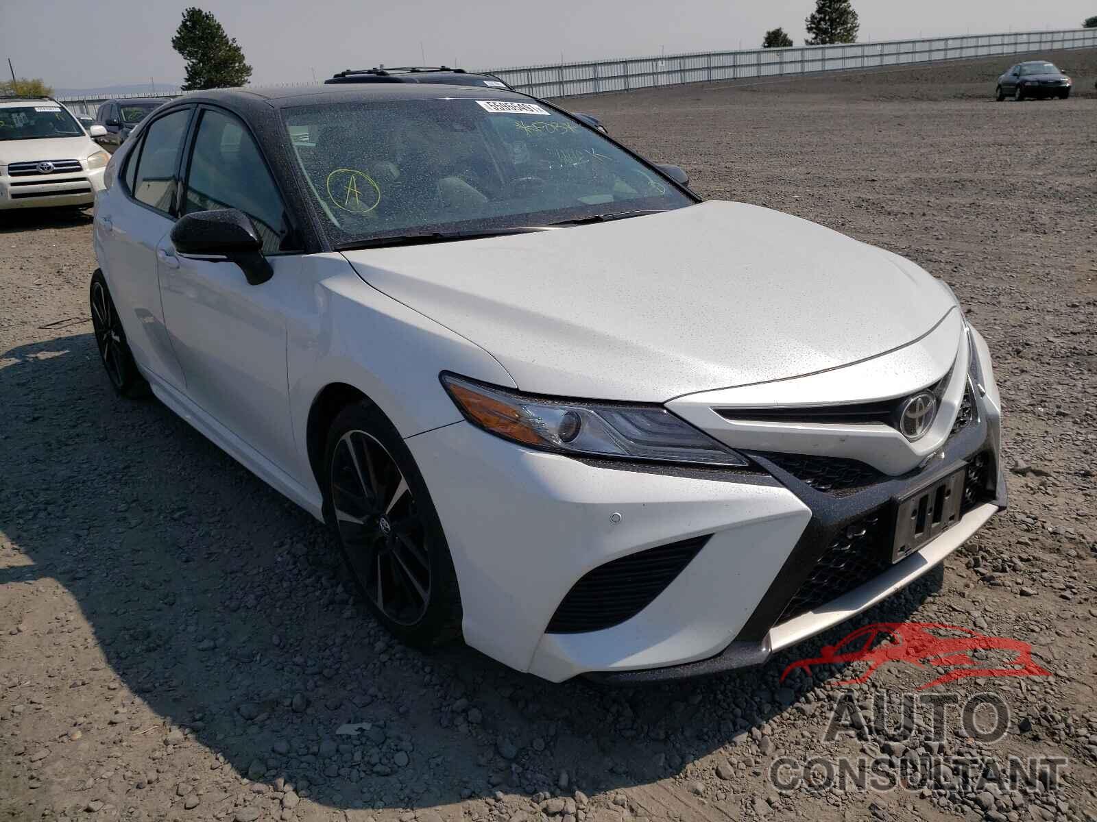 TOYOTA CAMRY 2018 - 4T1B61HK8JU035703