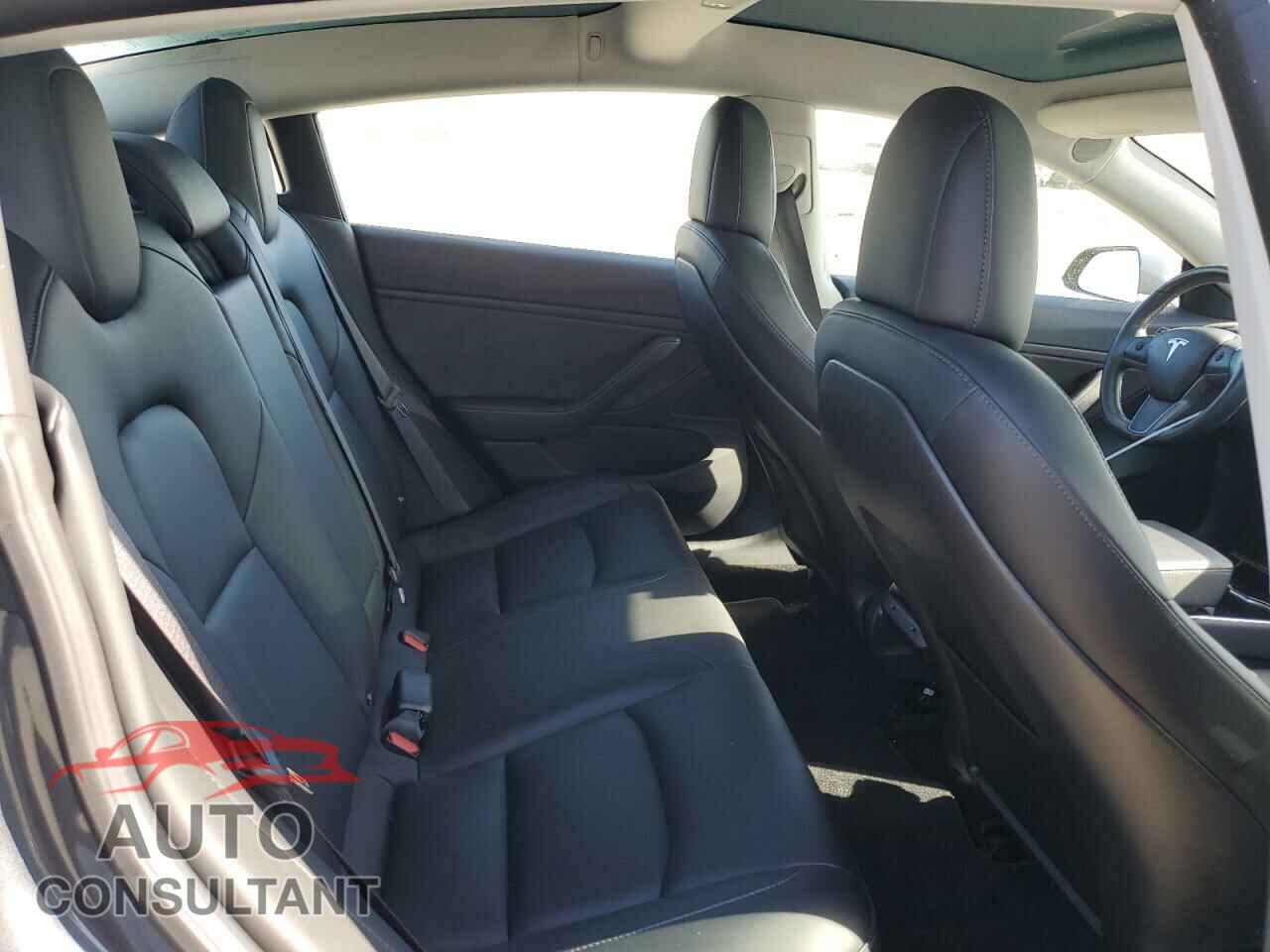 TESLA MODEL 3 2018 - 5YJ3E1EA2JF043084