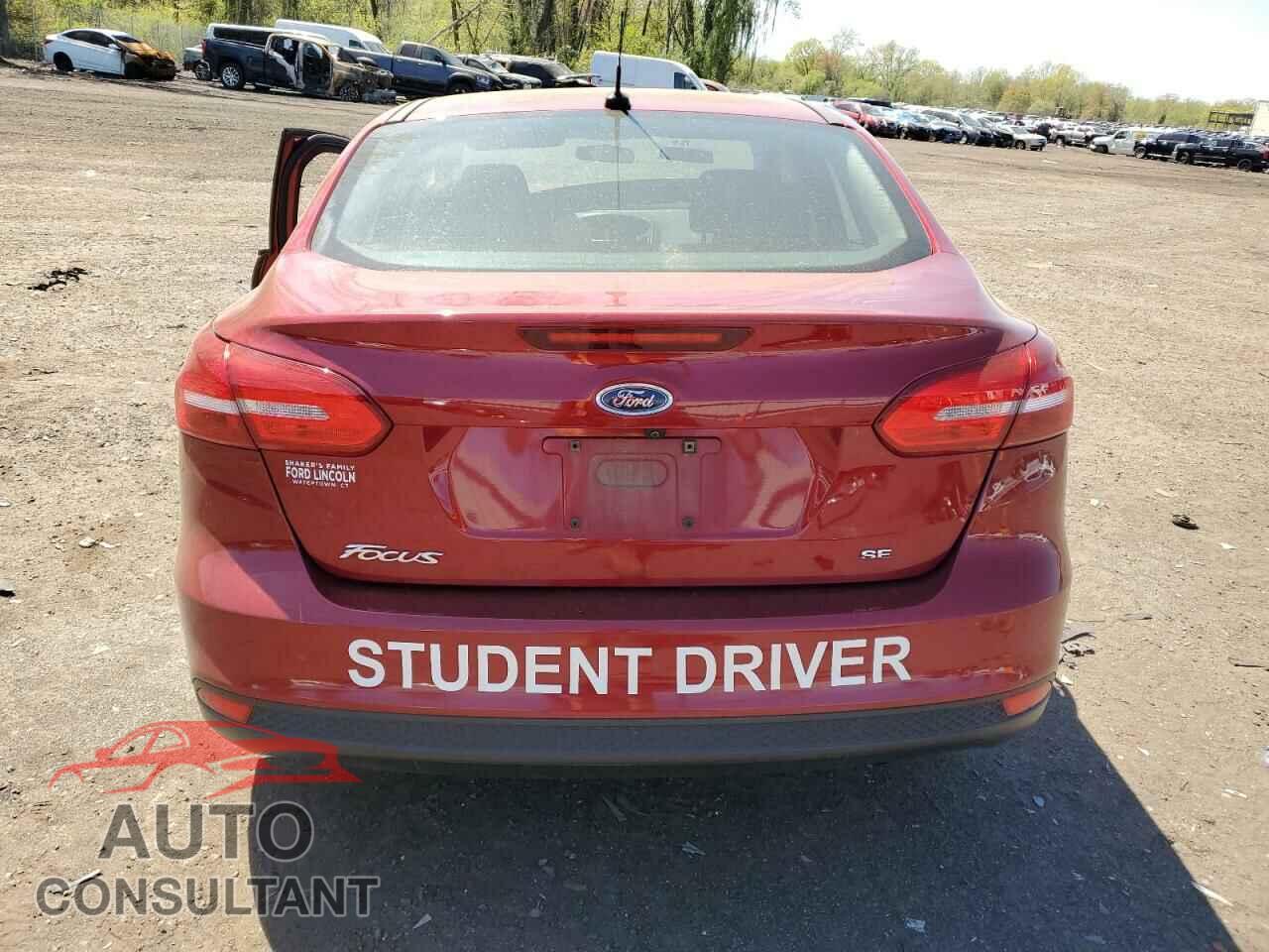 FORD FOCUS 2017 - 1FADP3F26HL305526