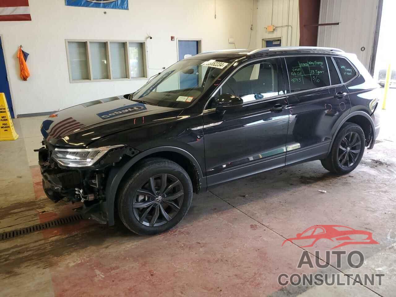 VOLKSWAGEN TIGUAN 2023 - 3VVMB7AX0PM014571