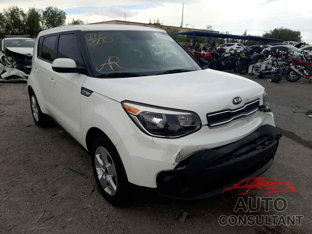 KIA SOUL 2018 - KNDJN2A2XJ7576558