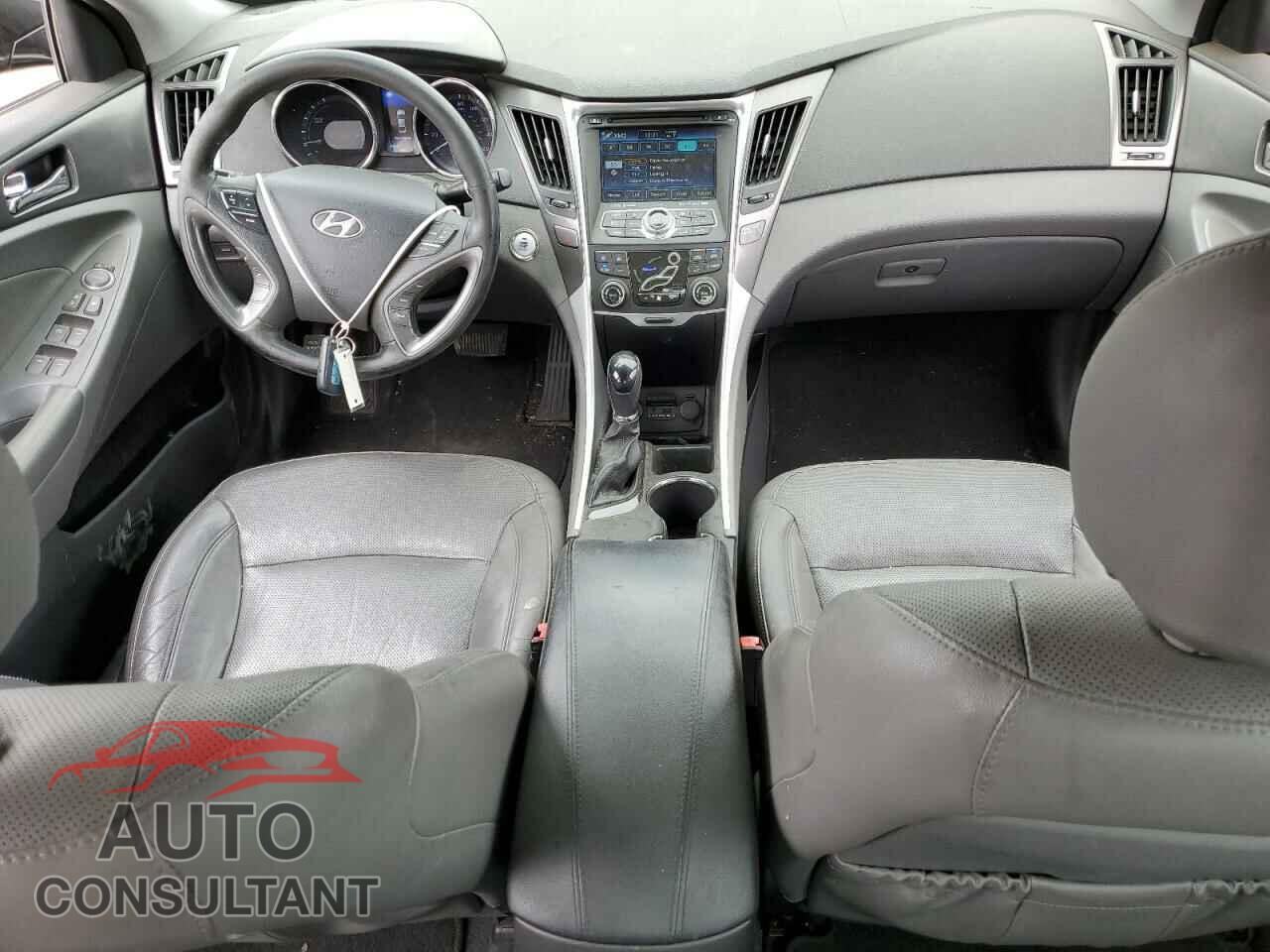 HYUNDAI SONATA 2014 - KMHEC4A4XEA111190