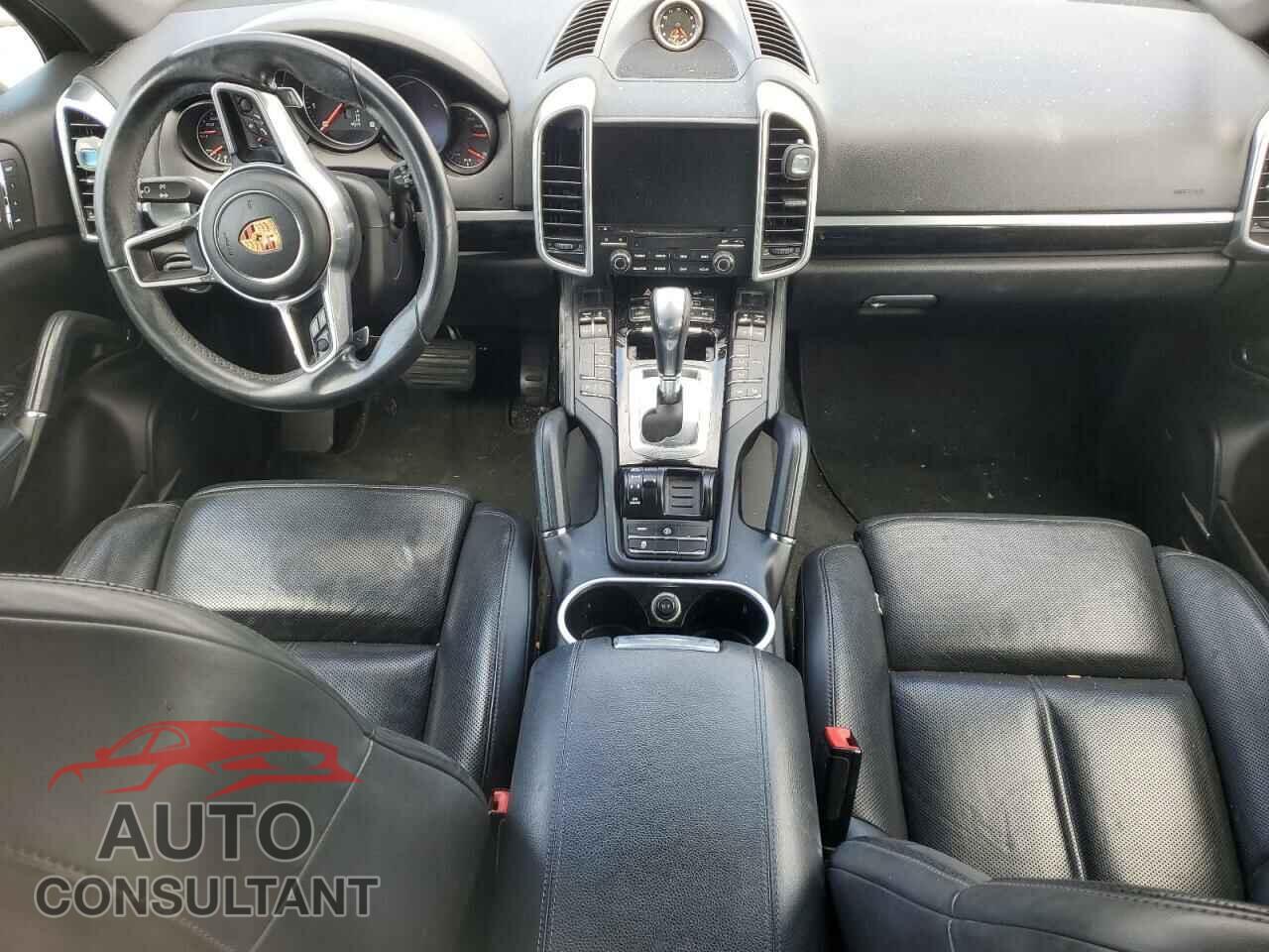 PORSCHE CAYENNE 2017 - WP1AA2A20HKA80248