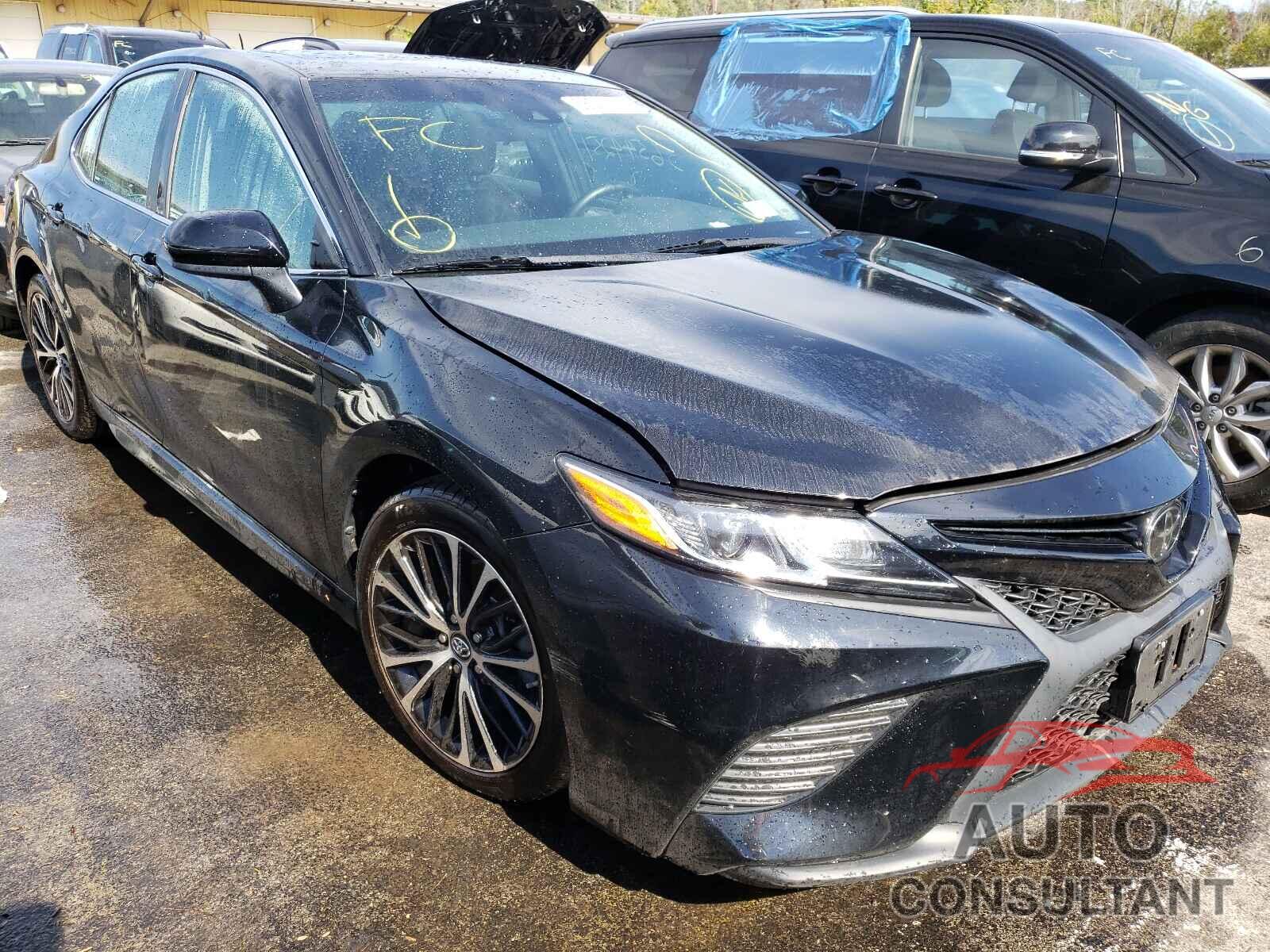 TOYOTA CAMRY 2018 - 4T1B11HK9JU050189