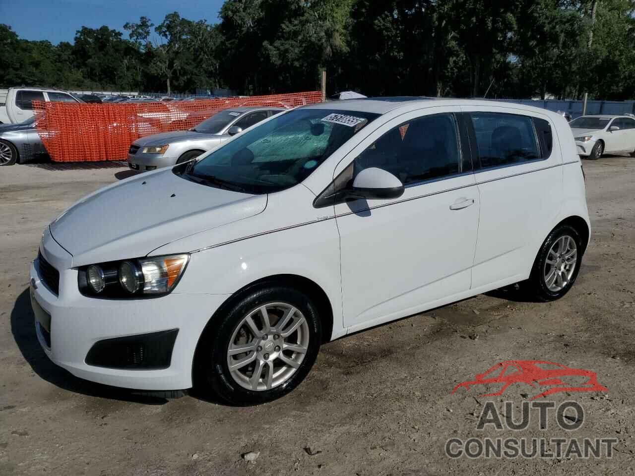 CHEVROLET SONIC 2015 - 1G1JC6SB7F4147360