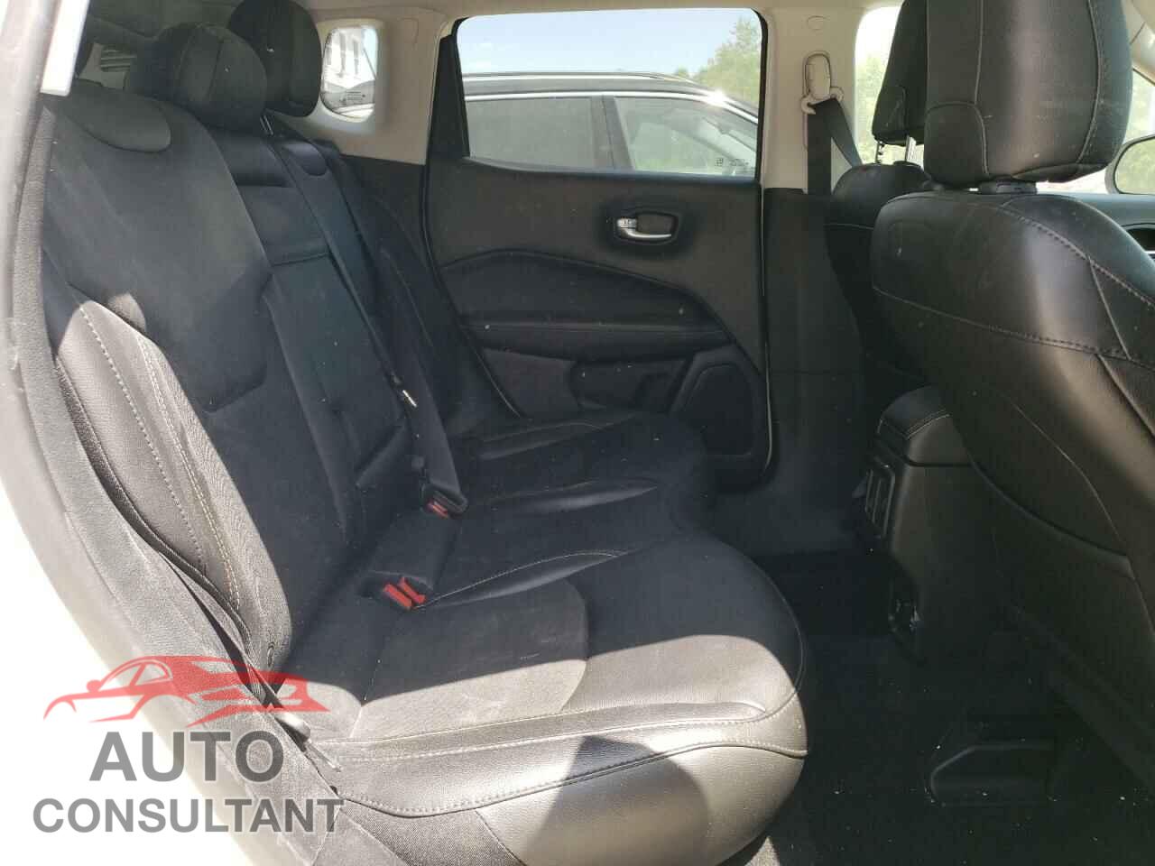 JEEP COMPASS 2019 - 3C4NJDBB2KT600209