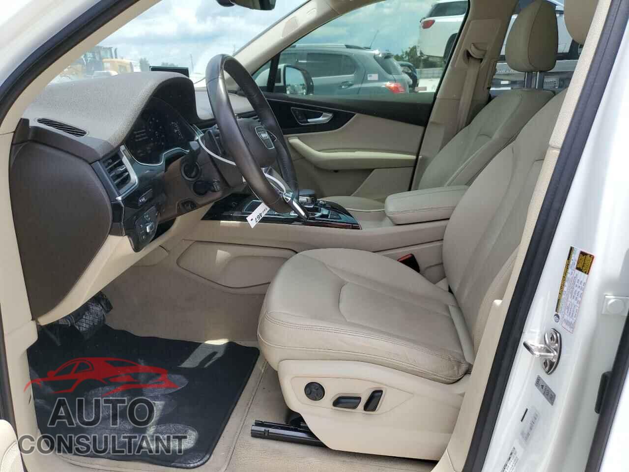 AUDI Q7 2019 - WA1LAAF71KD043689